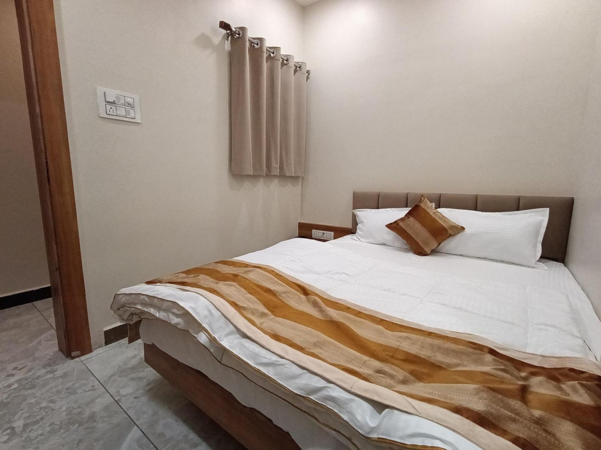 Shree Shyamraj Hotel Ujjain Dış mekan fotoğraf