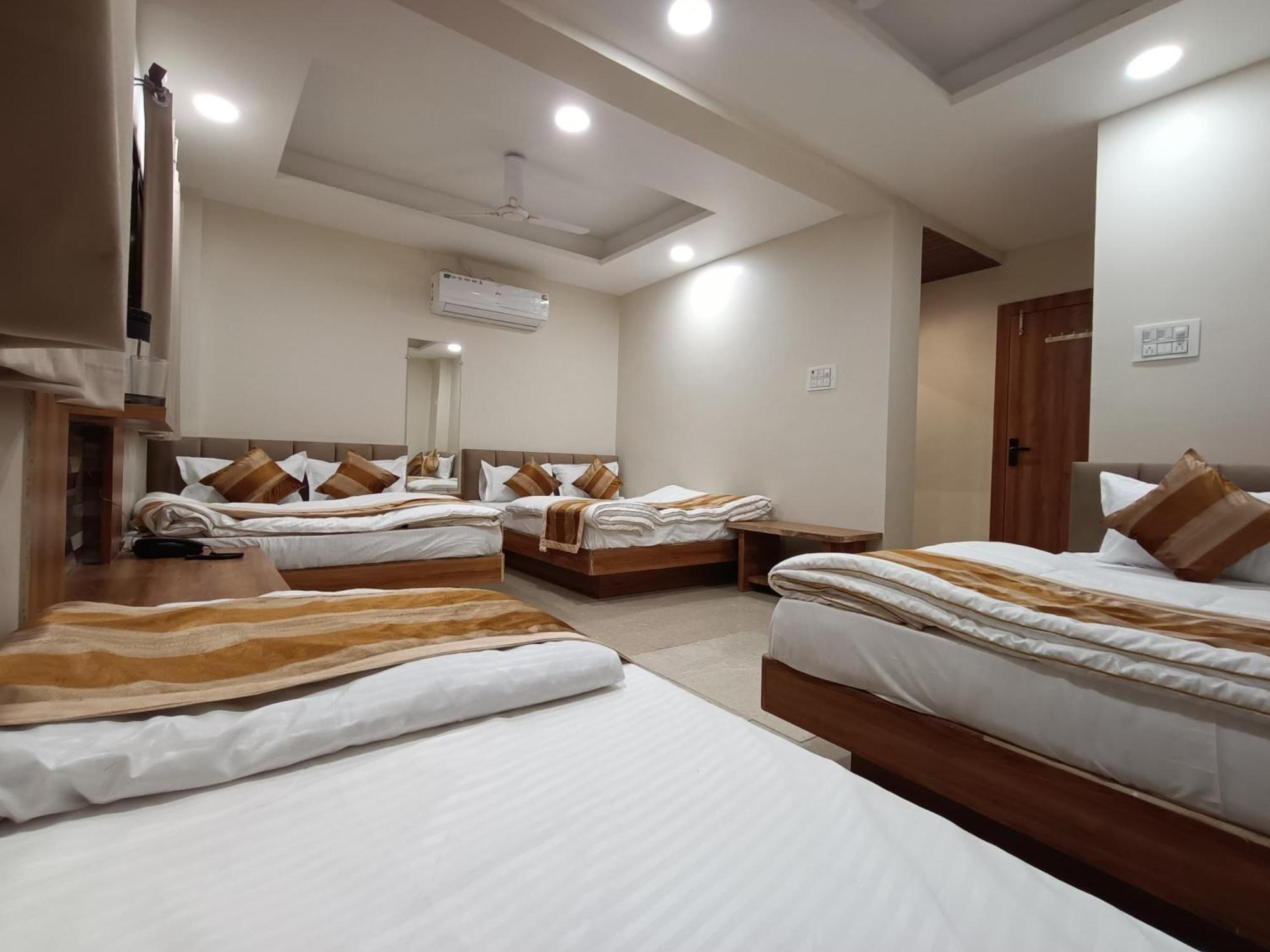 Shree Shyamraj Hotel Ujjain Dış mekan fotoğraf