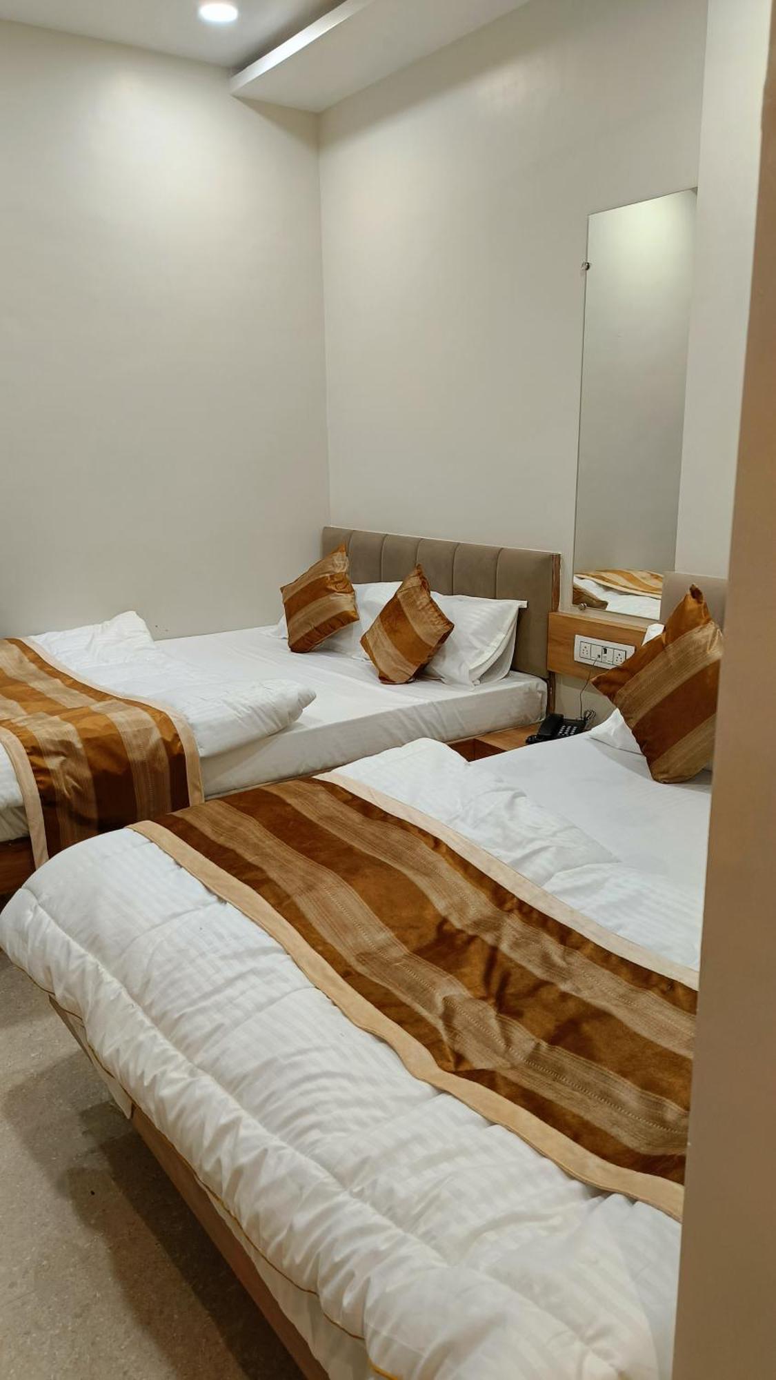 Shree Shyamraj Hotel Ujjain Dış mekan fotoğraf